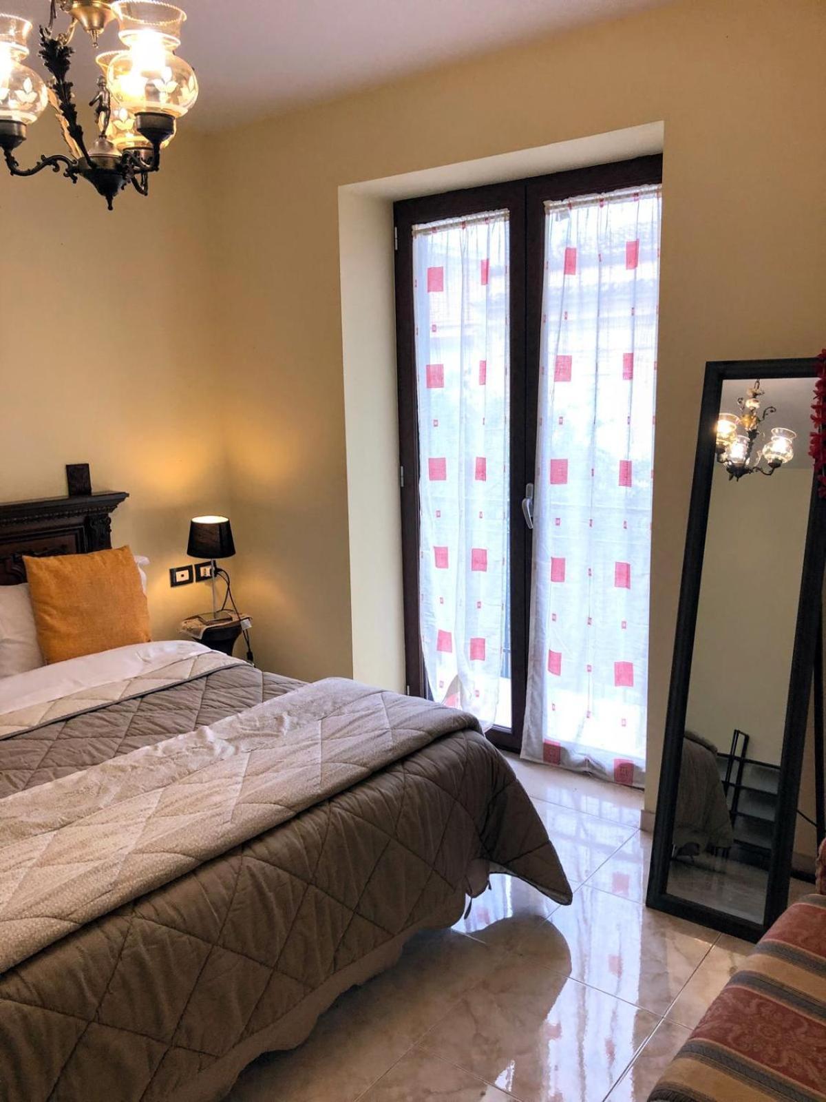 Di Padre In Figlio Bed and Breakfast Caserta Exteriör bild